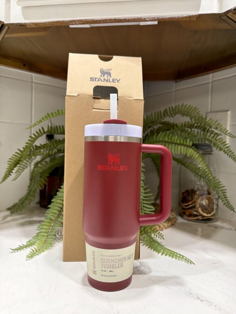 STANLEY Quencher H2.0 Flow State Tumbler, 30 oz, Cranberry New in box